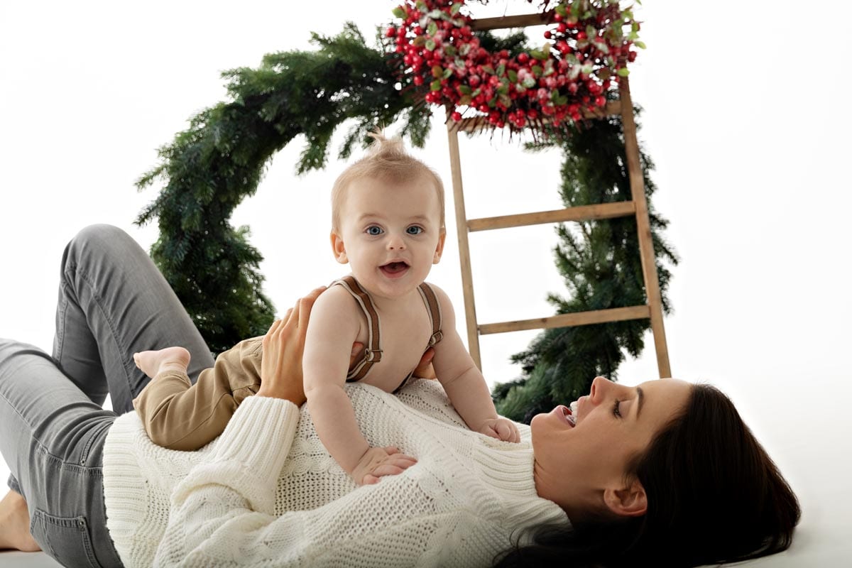 Weihnachtsfotoshooting fuer Familie im Carmen Bergmann Studio Weihnachtsfotoshooting fuer Familie im Carmen Bergmann Studio