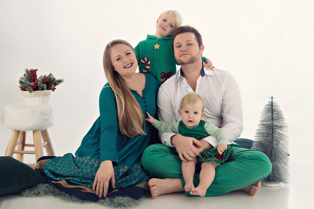weihnachten-fotoshooting-familie-Schlafanzüge