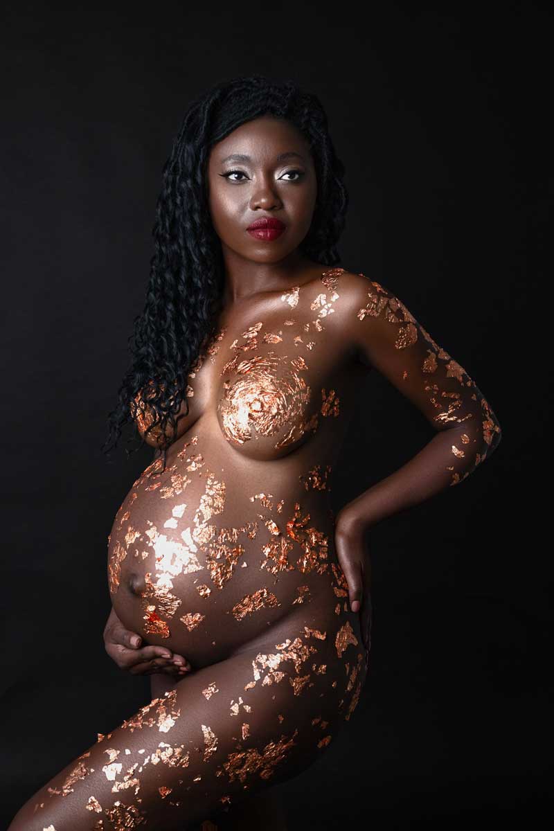 Premium-Schwangere-Fotosession-Luxus-Goldfolie