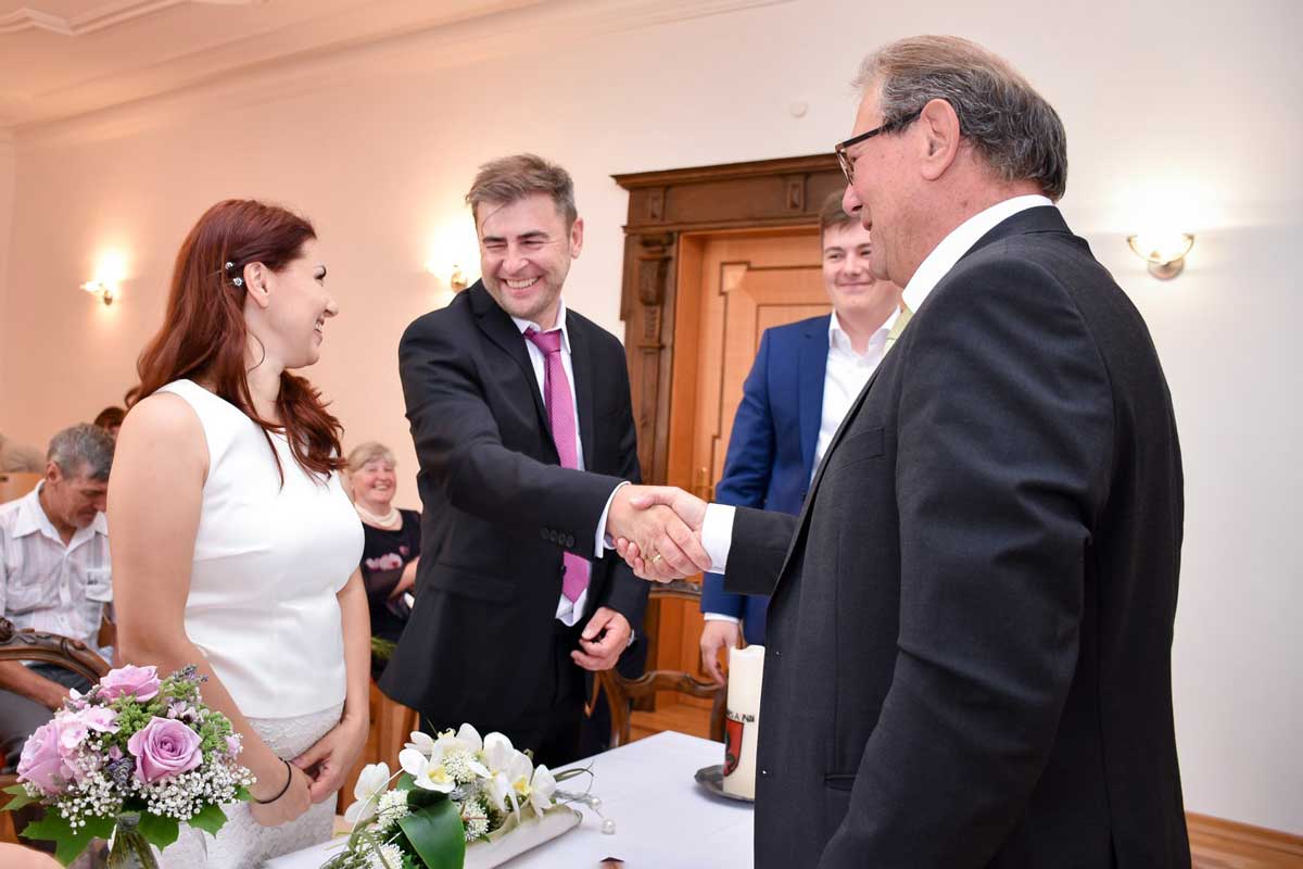 Fotografien-Hochzeit-Muenchen-Natuerliche-Momente