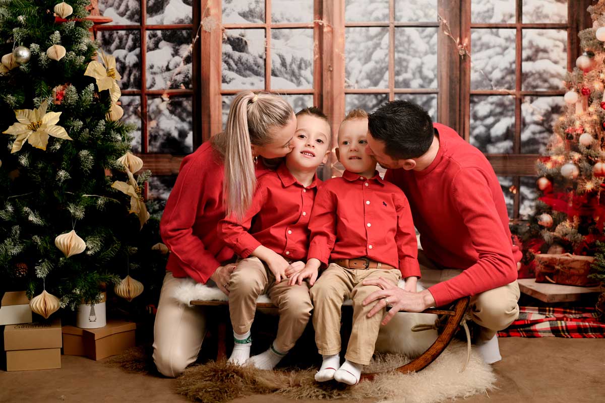 weihnachtsshooting-muenchen-studio-familienbilder