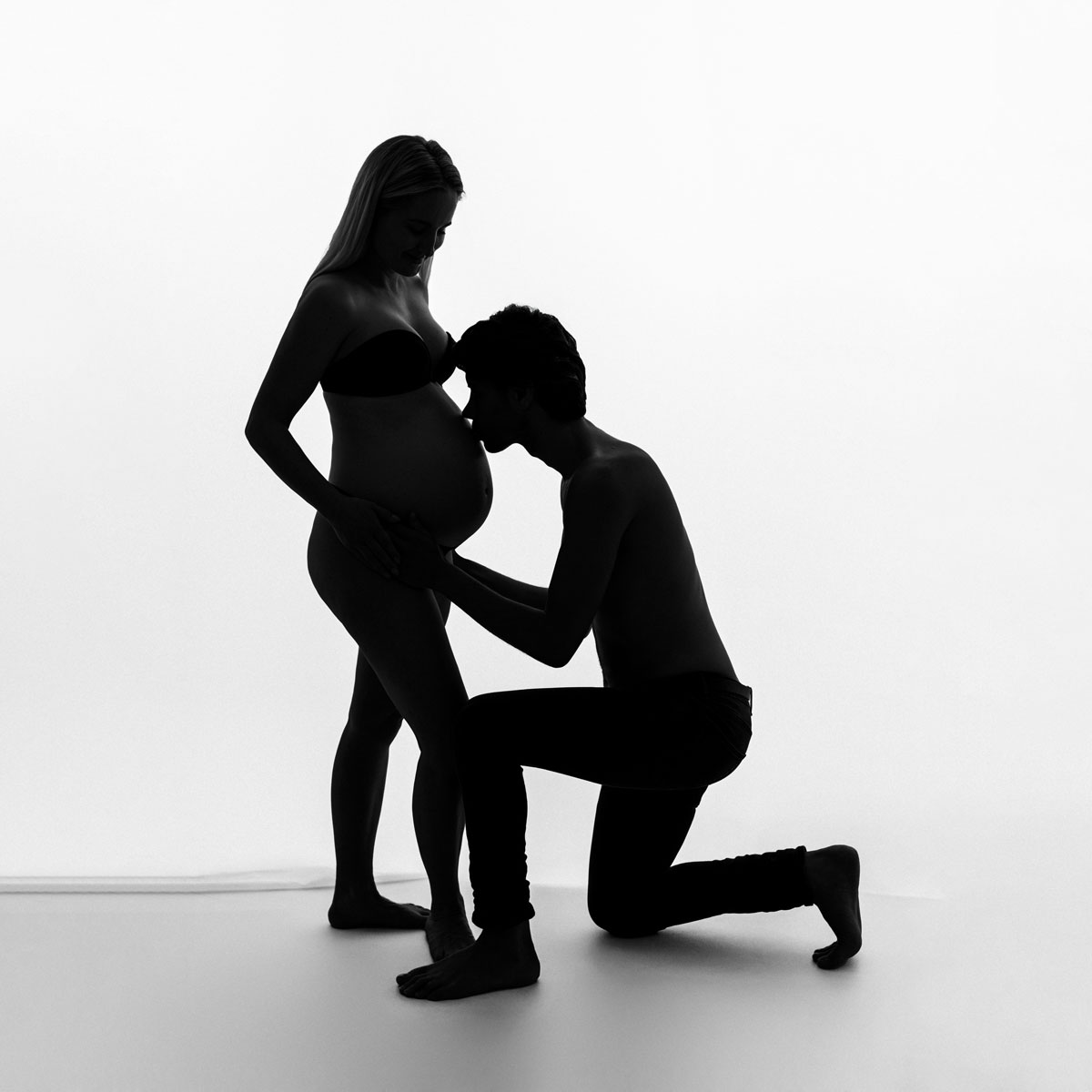 Schwangerschaftfotografie--Schwarz-Weiss-mit-Partner Schwangerschaftfotografie--Schwarz-Weiss-mit-Partner