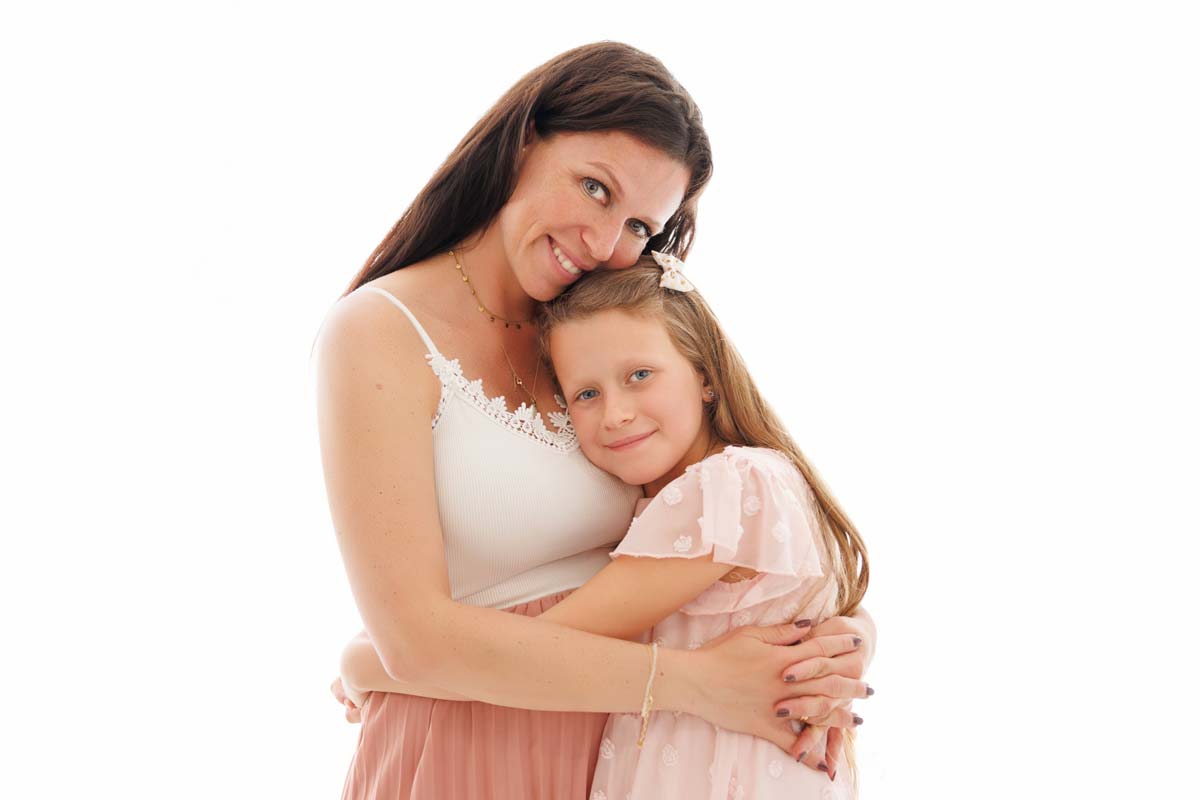 familienfotos-mit-mama-und-tochter-muenchen