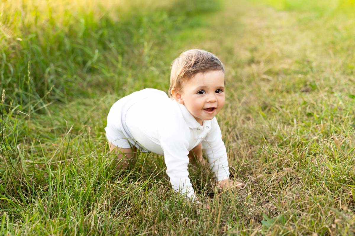 kinderfotos-auf-dem-feld-muenchen
