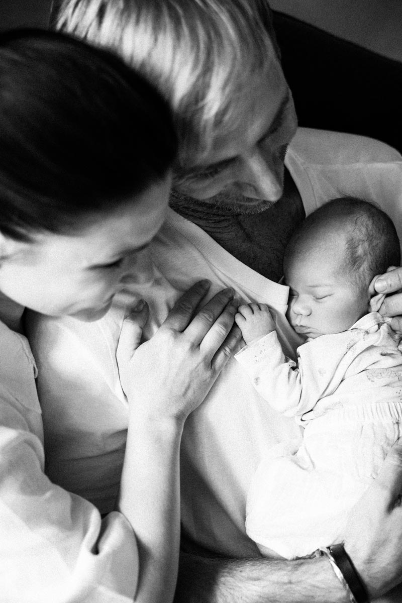 fotografin-fuer-neugeborene-zu-hause-muenchen fotografin-fuer-neugeborene-zu-hause-muenchen