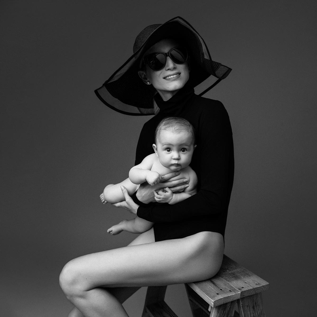 authentische-kinderfotografie-muenchen-schwarz-weiss