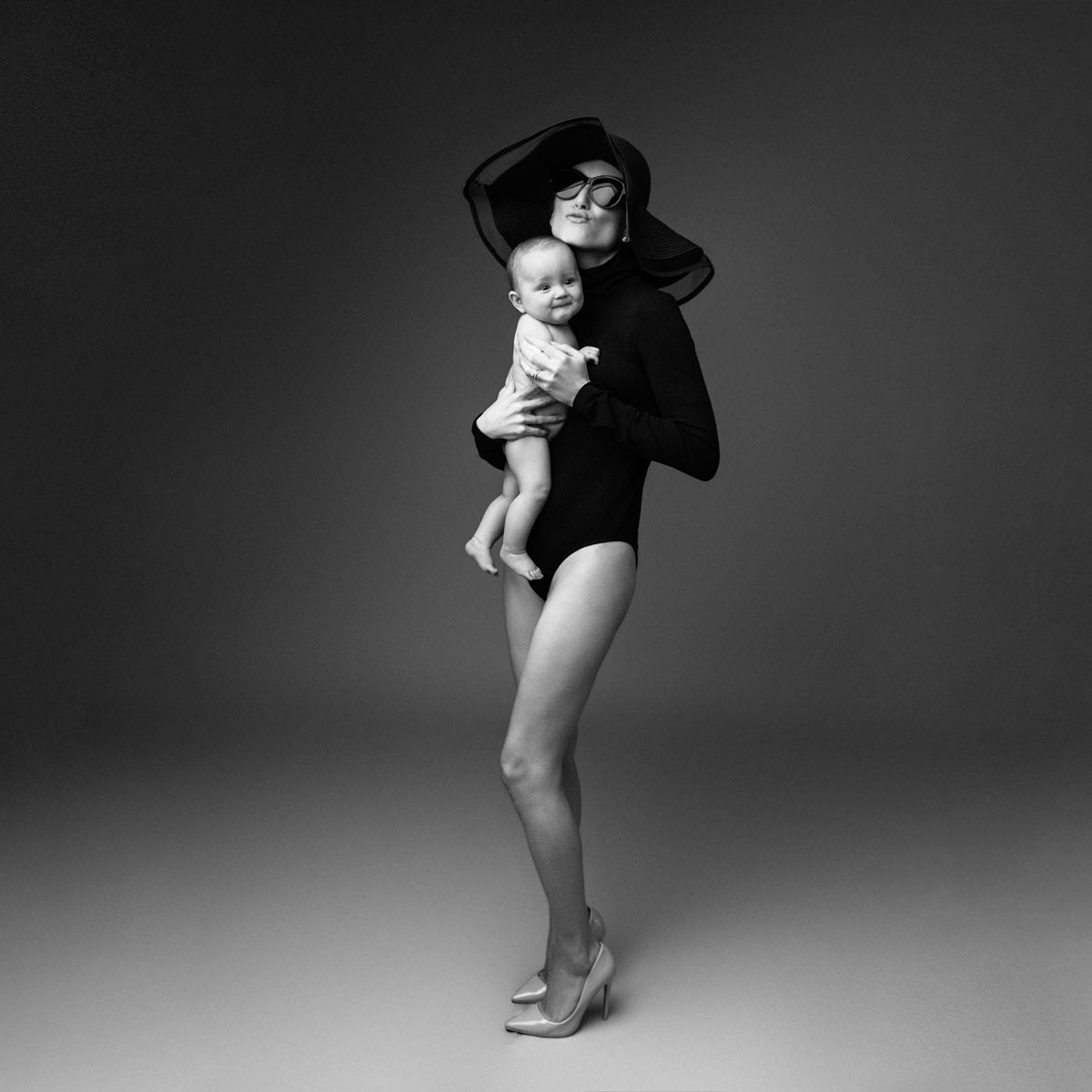 authentische-kinderportraets-muenchen-schwarzweiss