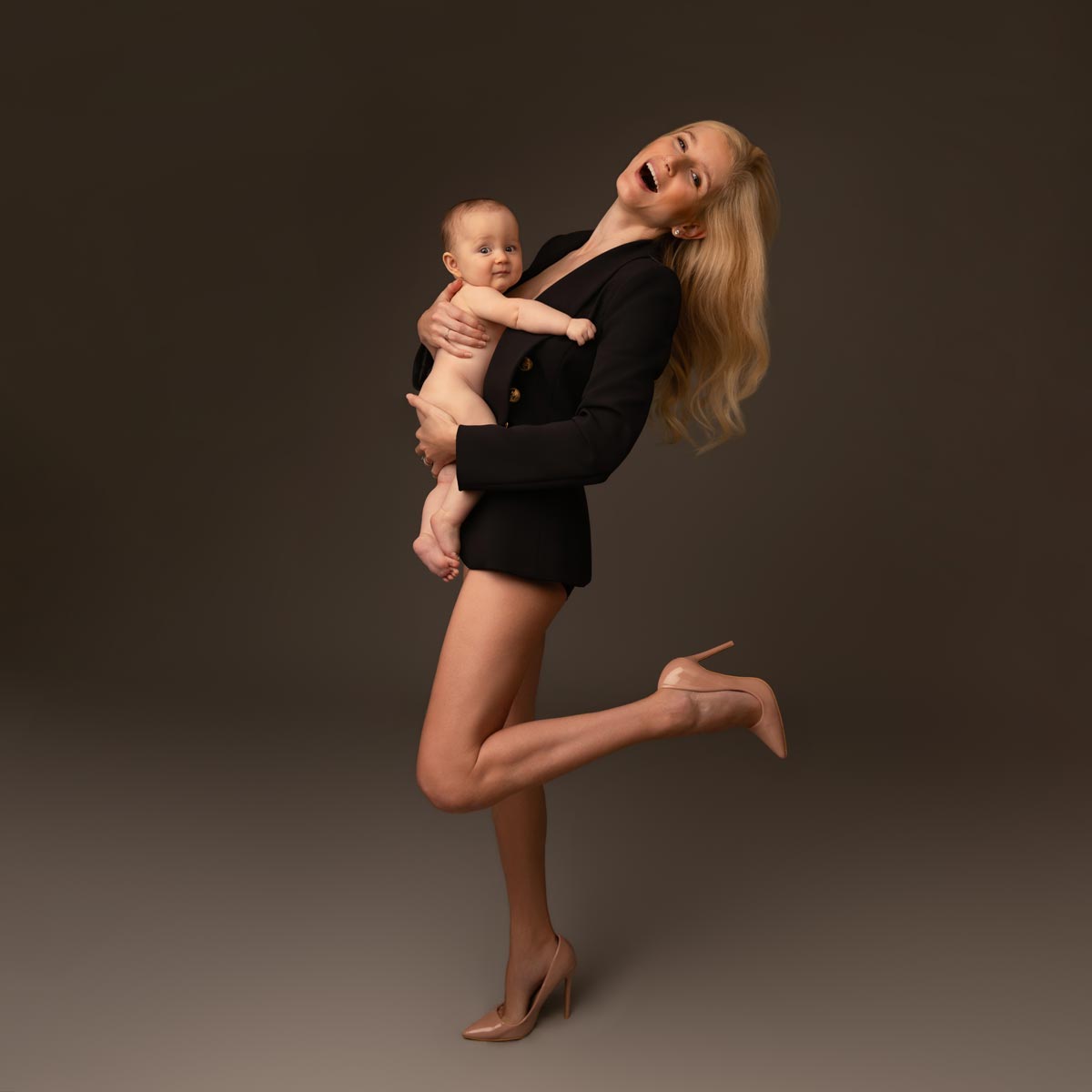 minimalistische-familienfotografie-muenchen-elegant