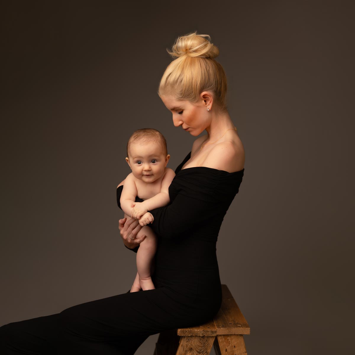 moderne-familienportraets-muenchen-vogue-aesthetic