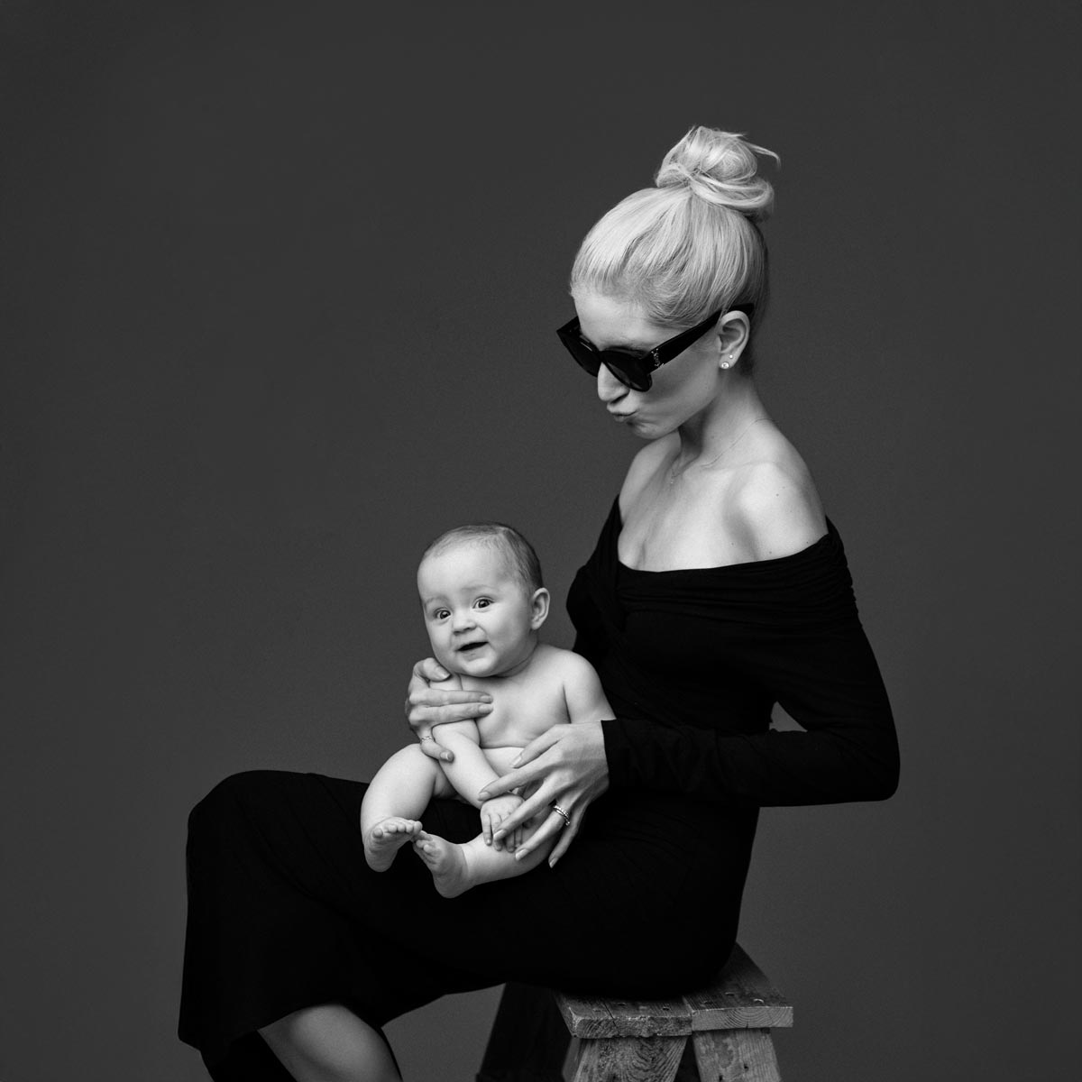 stilvolle-familienbilder-muenchen-mit-editorial-look